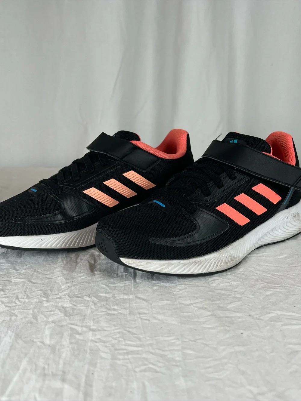 Adidas Runfalcon 2.0 Youth sz2.5 Black&Coral Sneakers Adjustable Velcro Strap